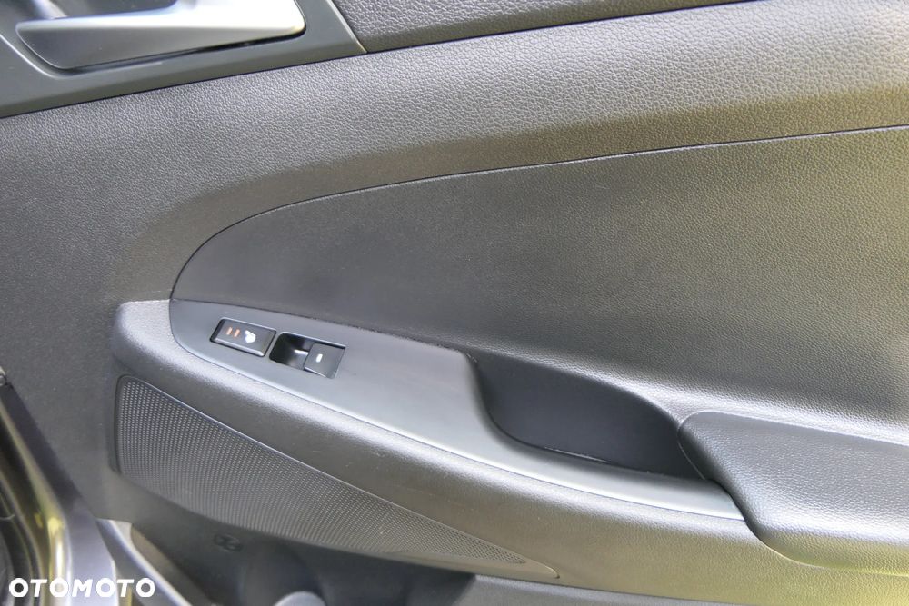 Hyundai Tucson 1.6 GDI BlueDrive Comfort 2WD - 33
