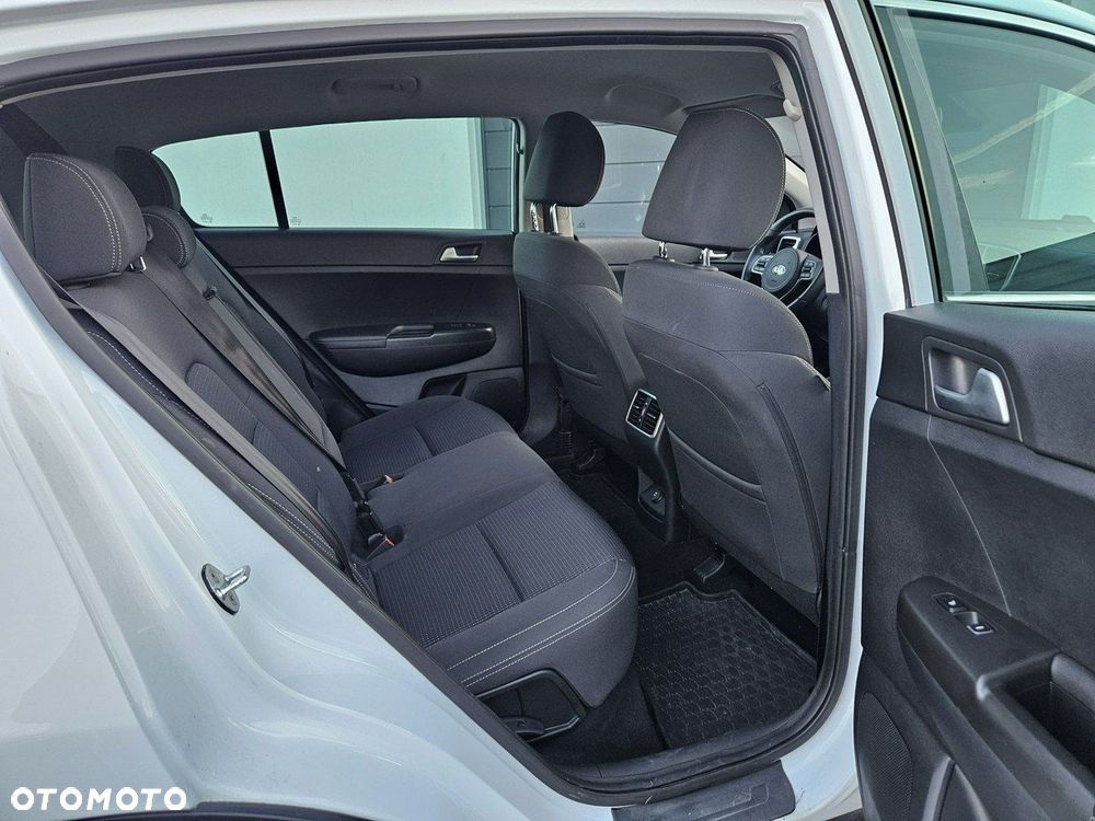 Kia Sportage 2,0 CRDI AWD Platinum - 24