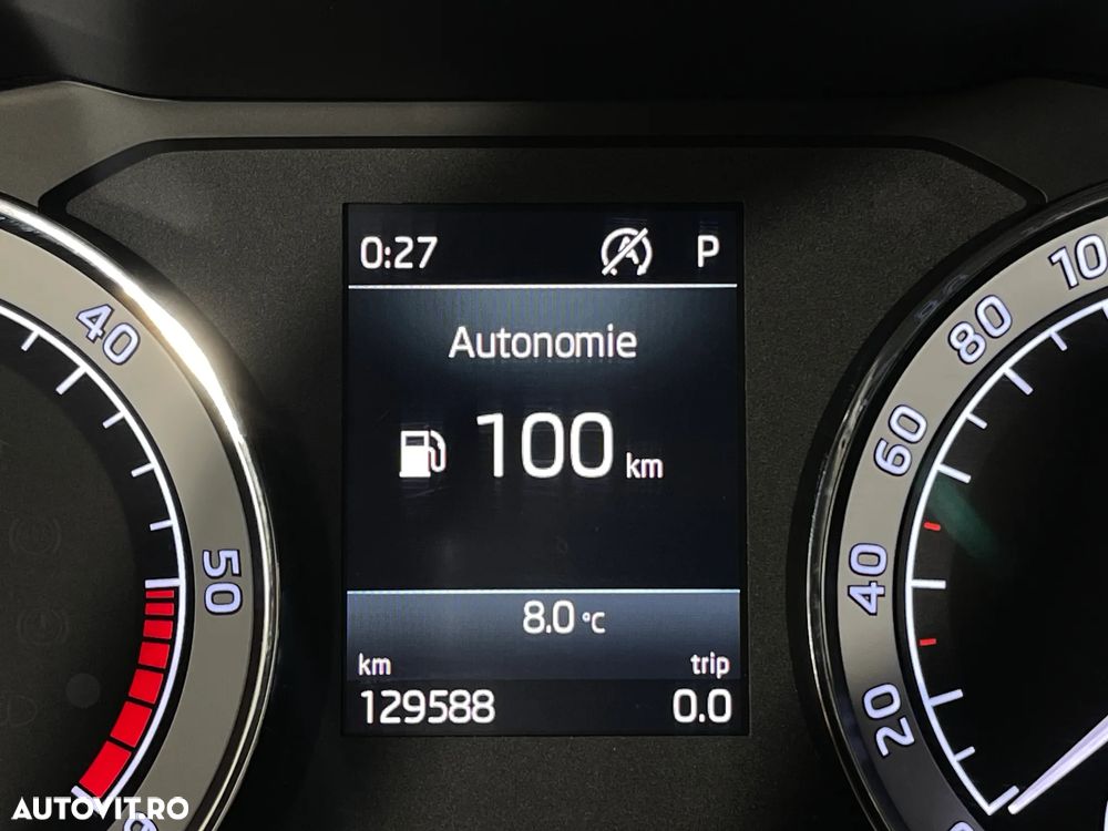 Skoda Superb 2.0 TDI DSG Ambition - 25