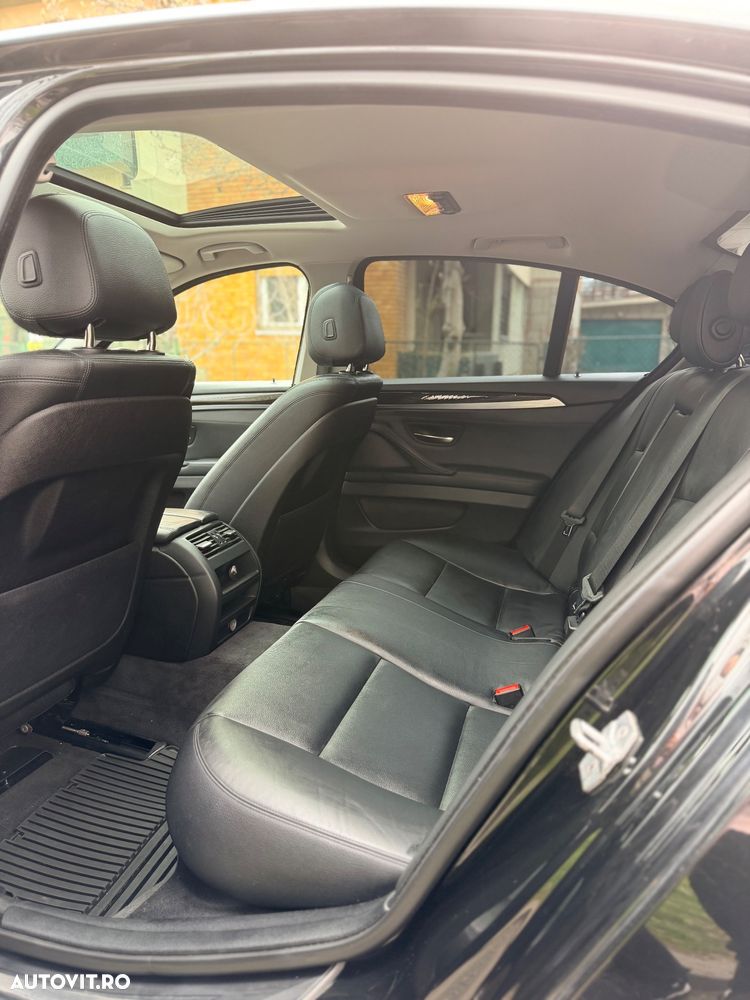 BMW Seria 5 528i Aut. Luxury Line - 7