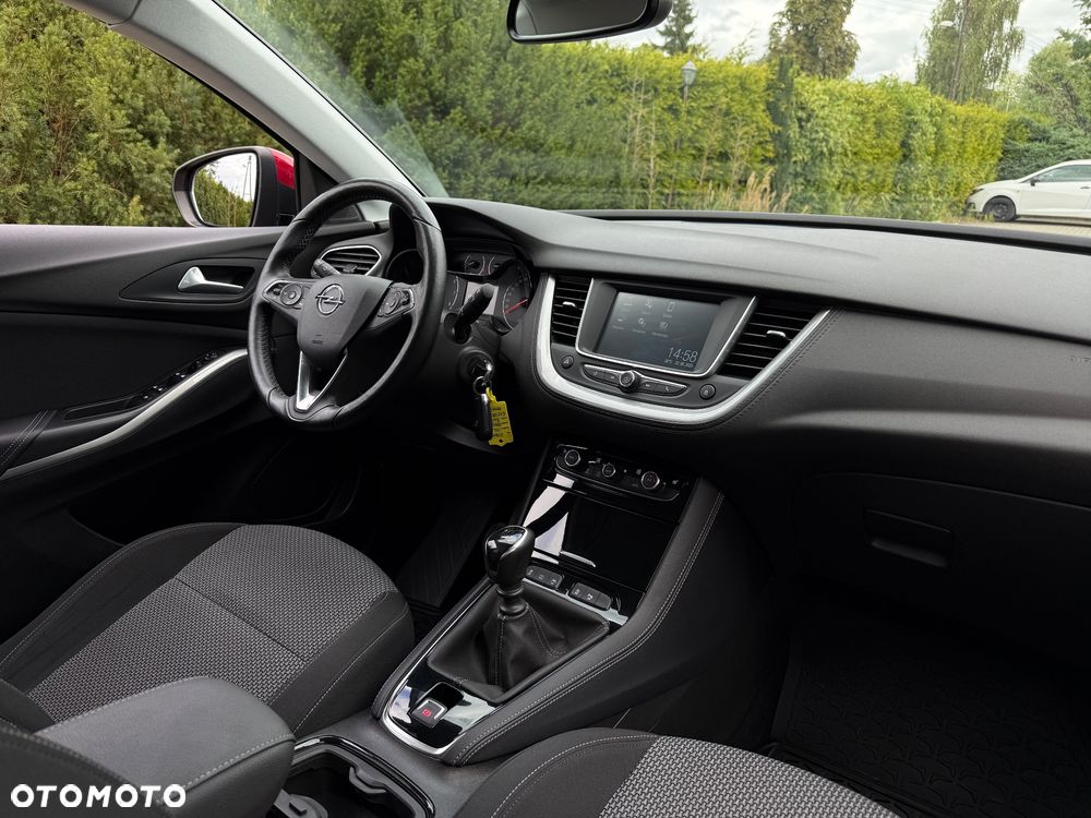 Opel Grandland X 1.2 Start/Stop Business Elegance - 8