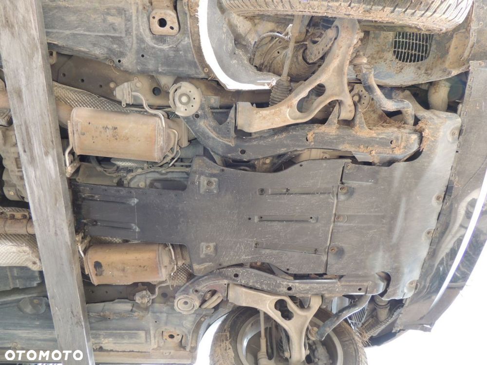 Belka zawieszenia przód Volkswagen Touareg II 7P '11 4,2 TDI - 1