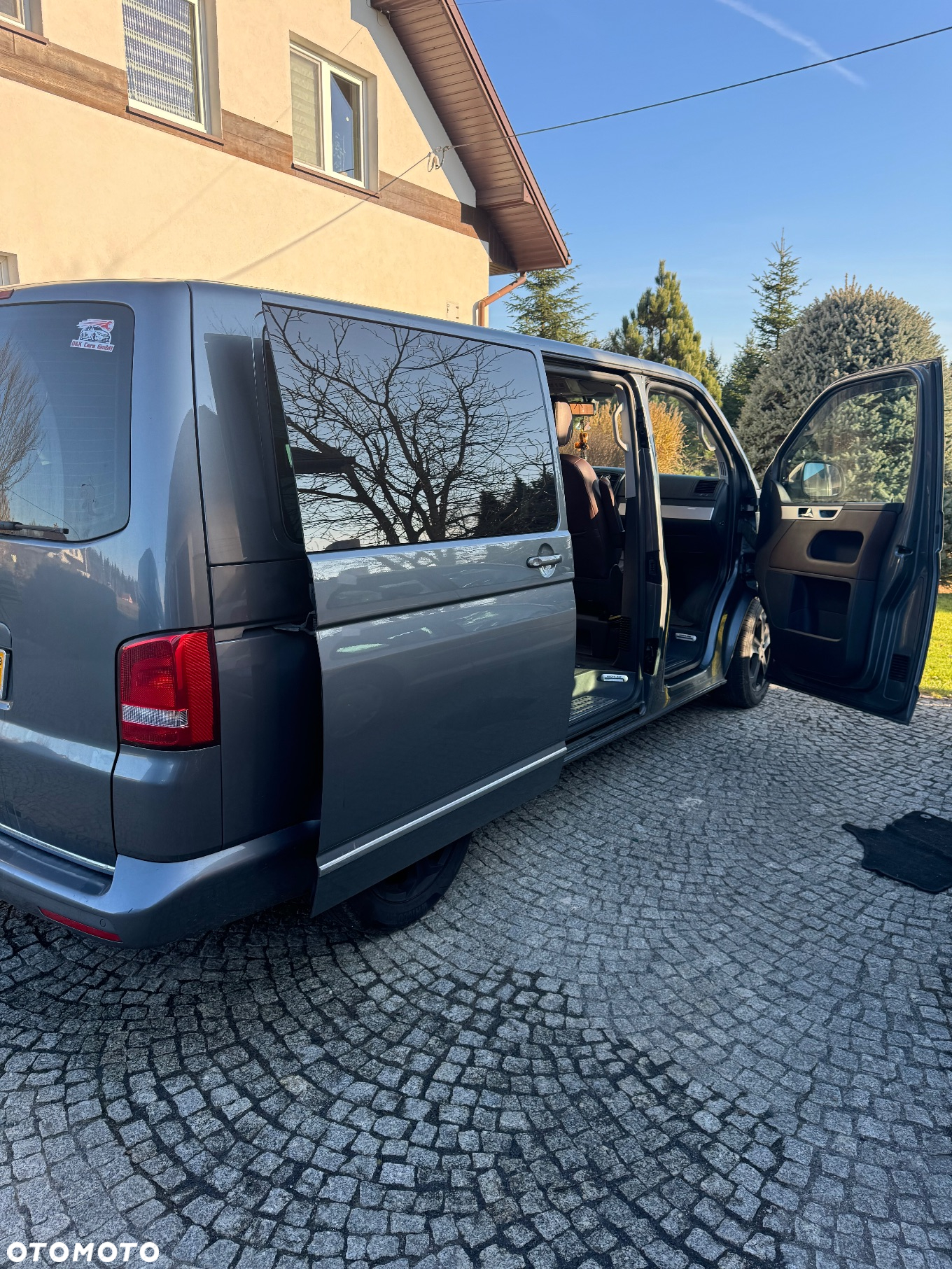 Volkswagen Multivan - 5