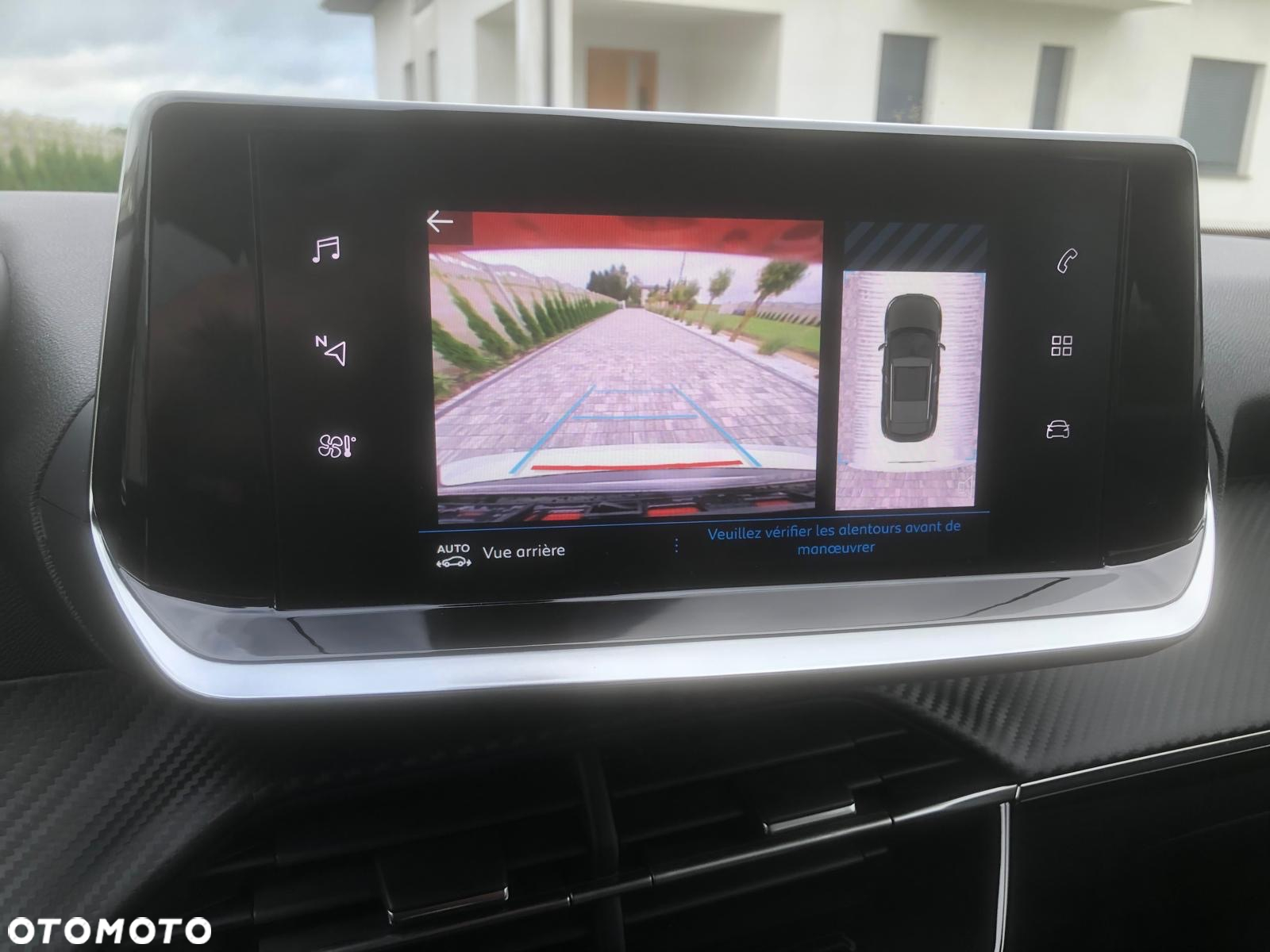 Peugeot 2008 PureTech 130 Allure S&S EAT8 - 5