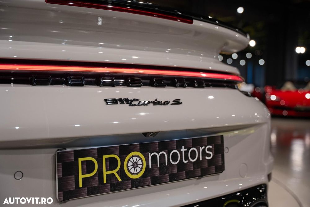 Porsche 911-TURBO-S - 27