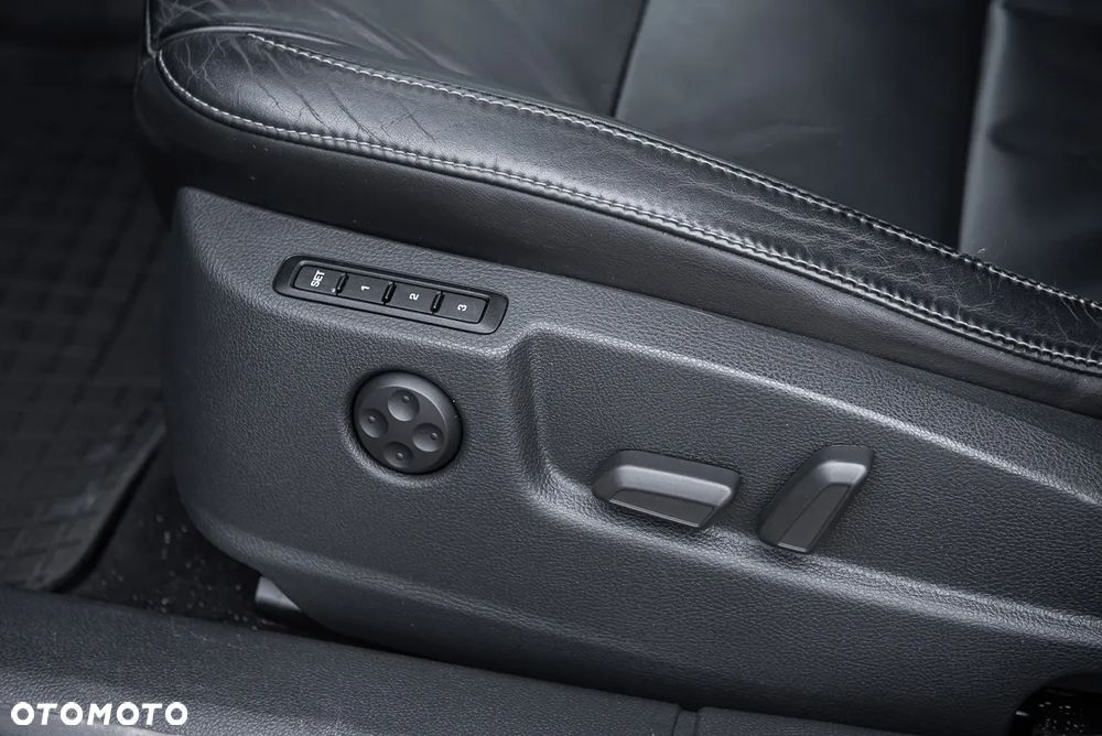 Skoda Superb 2.0 TDI DSG Elegance - 20