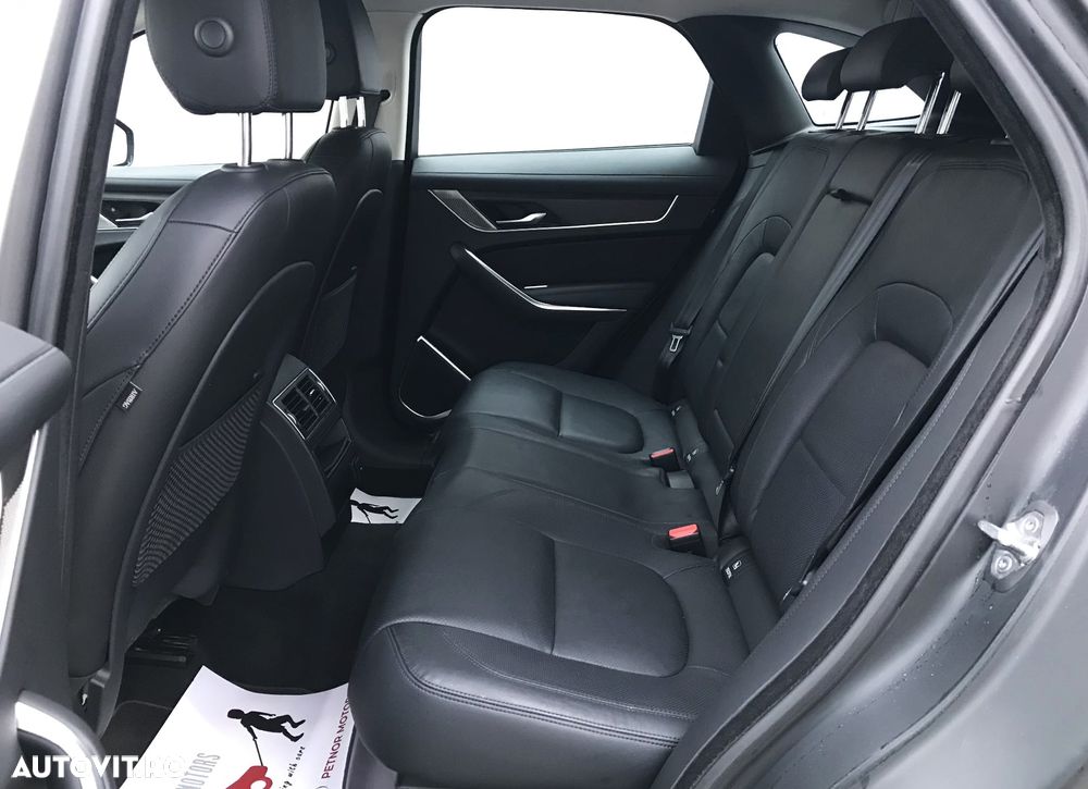 Jaguar F-Pace P400e AWD HSE - 14