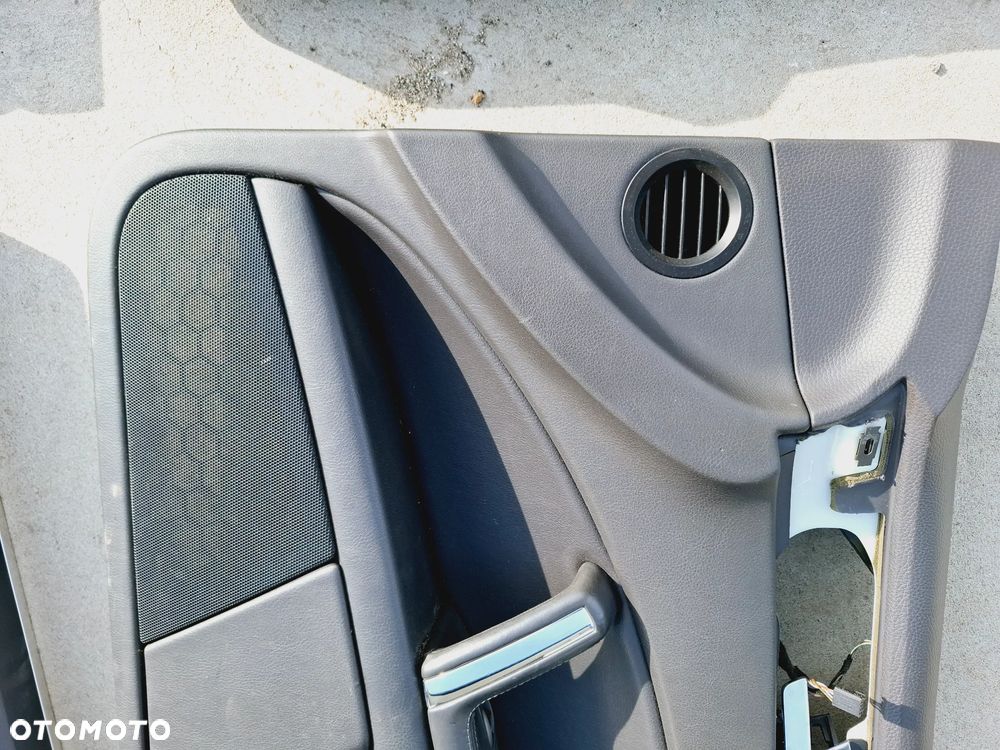 Boczki Tapicerka Drzwi Skóra Czarne EU VW Phaeton - 7