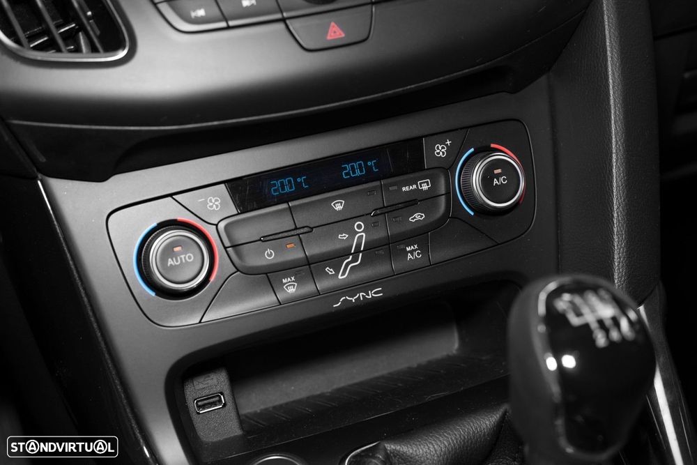 Ford Focus SW 1.5 TDCi Titanium - 22