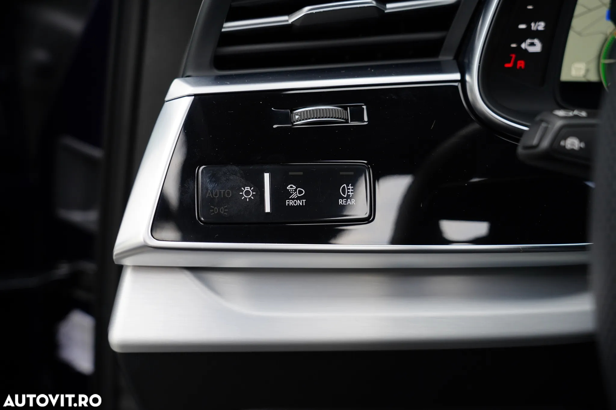 Audi Q7 55 TFSI e quattro Tiptronic PHEV S Line - 12
