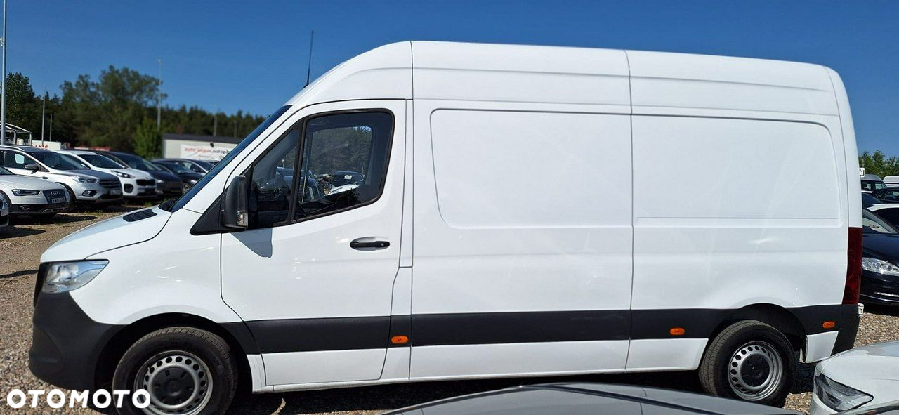 Mercedes-Benz Sprinter - 4
