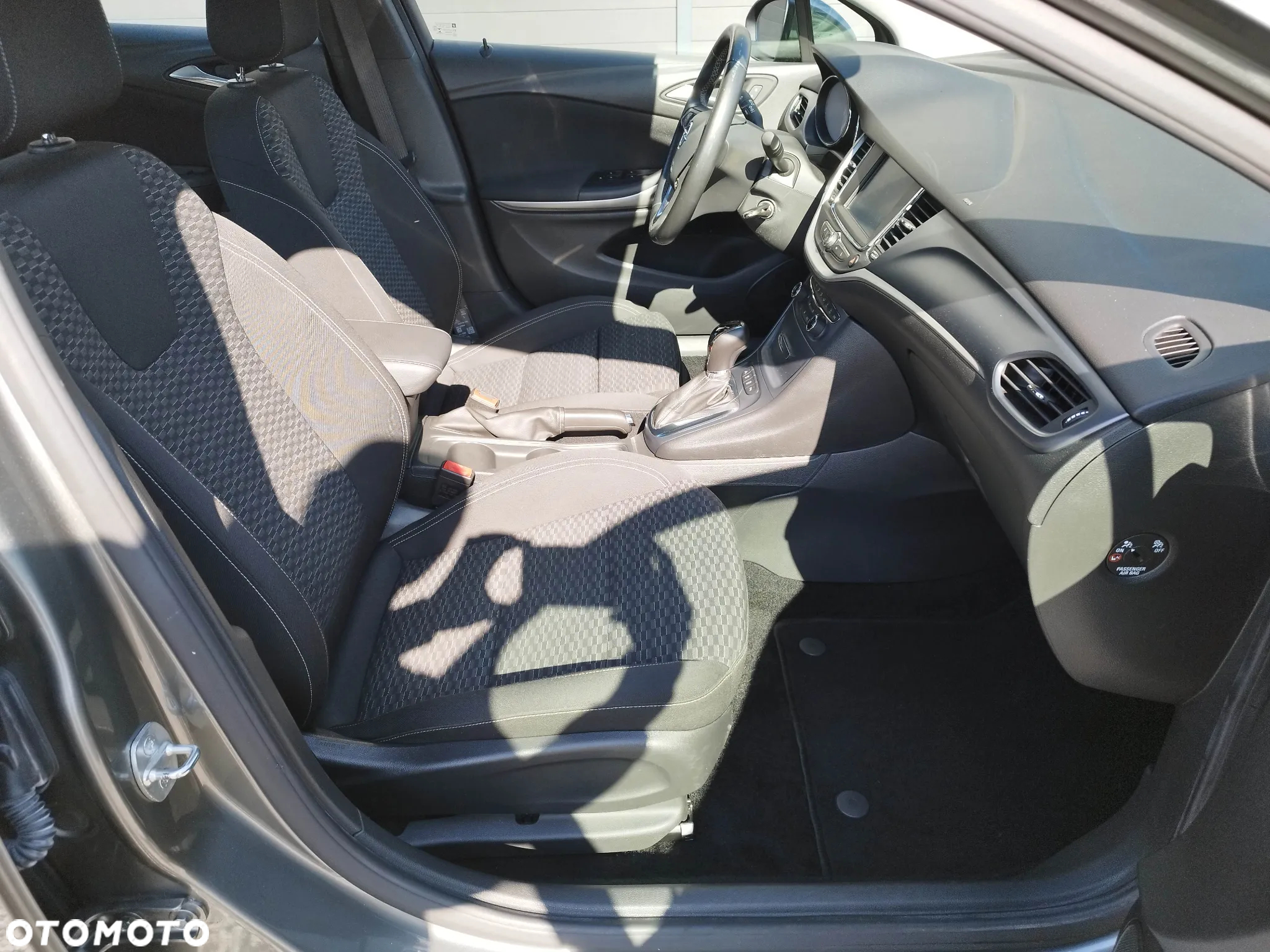 Opel Astra 1.4 Turbo Start/Stop Automatik Sports Tourer Business - 24