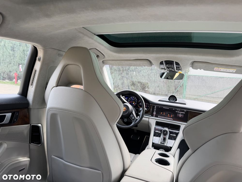 Porsche Panamera Turbo S - 8
