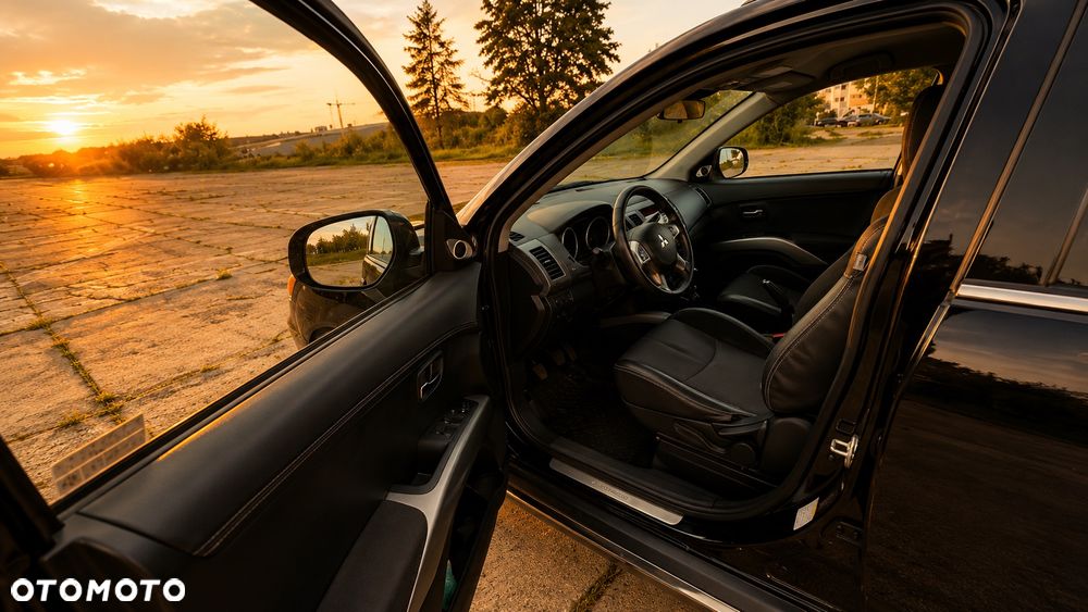 Mitsubishi Outlander 2.0 DID Intense - 4