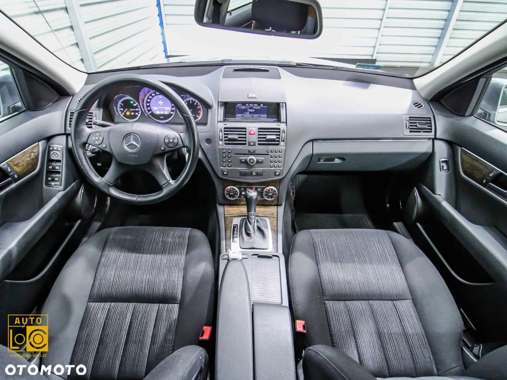 Mercedes-Benz Klasa C 180 CGI Automatik BlueEFFICIENCY Elegance - 5