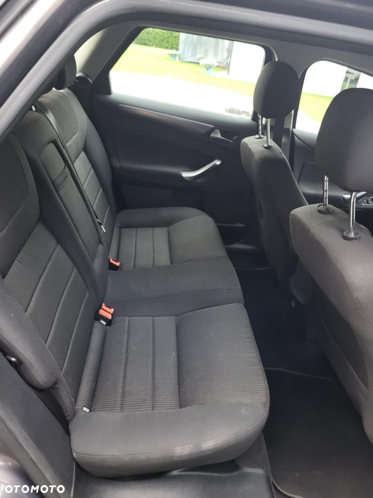 Ford Mondeo SW 2.0 FF Titanium - 9