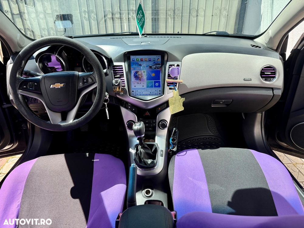 Chevrolet Cruze 1.8 Ecotec LT - 12