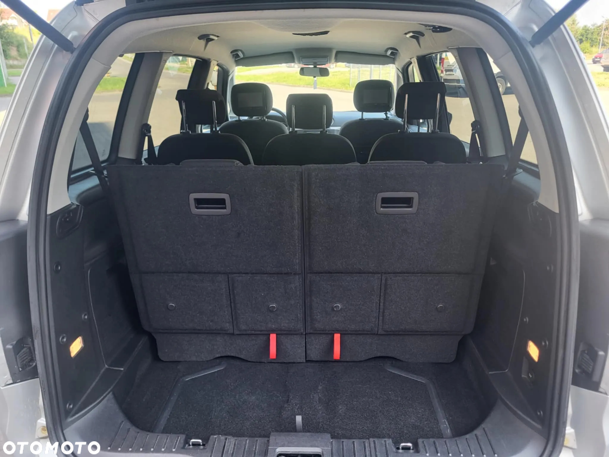 Ford Galaxy 2.0 TDCi Trend - 11