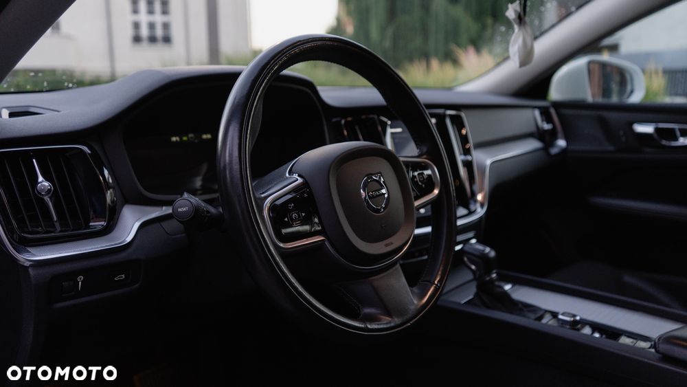 Volvo V60 Cross Country D4 AWD - 11