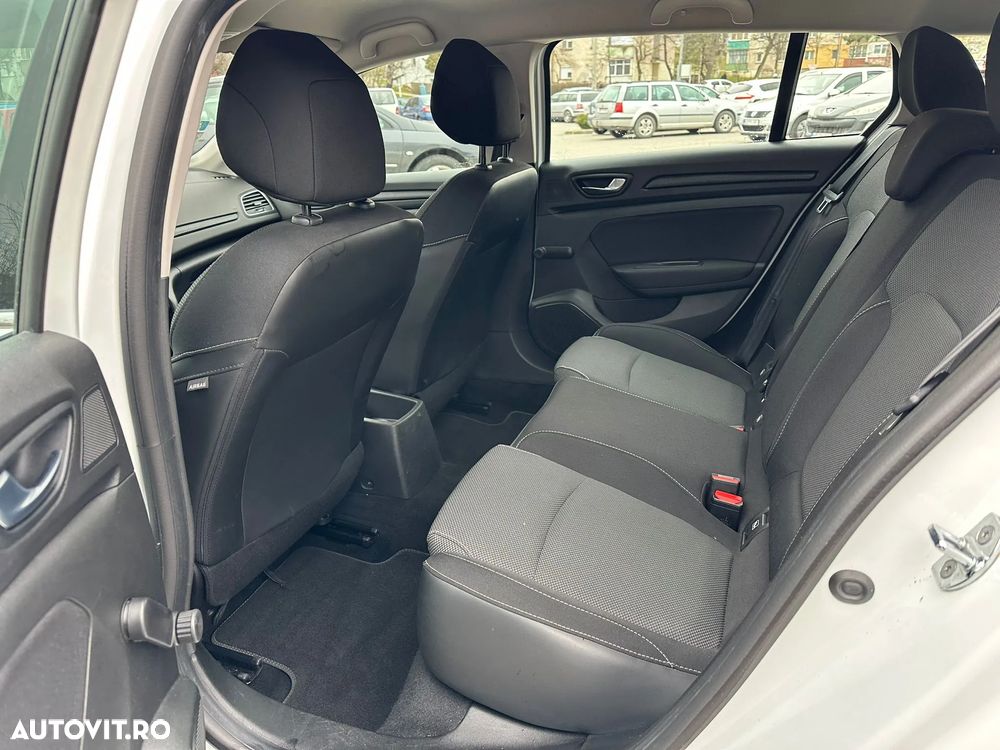 Renault Megane ENERGY TCe 100 LIFE - 10