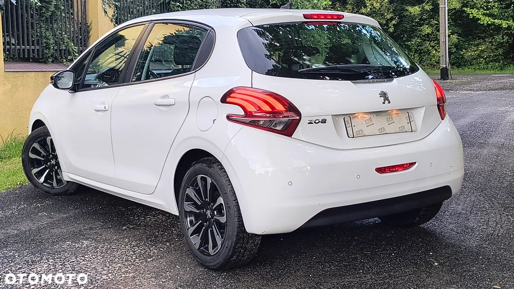 Peugeot 208 BlueHDi 100 Allure - 6