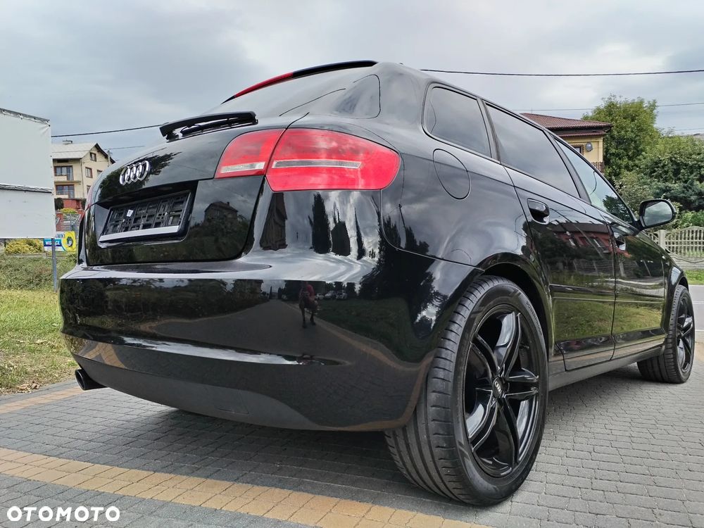 Audi A3 Sportback - 4