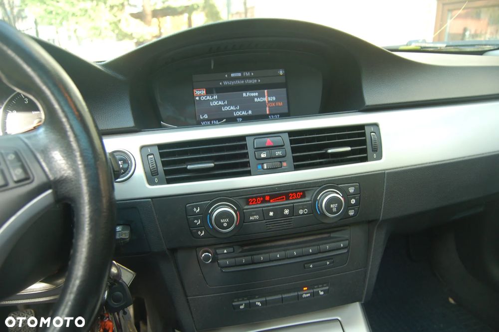 BMW Seria 3 320i - 10