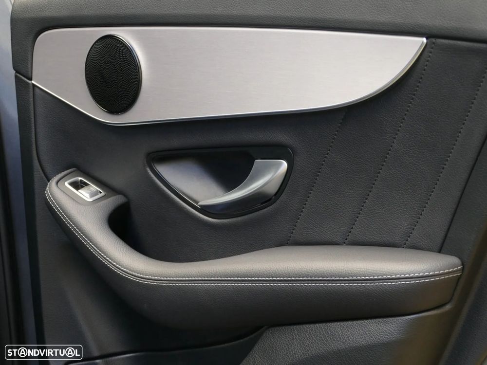 Mercedes-Benz C 300 de AMG Line - 41