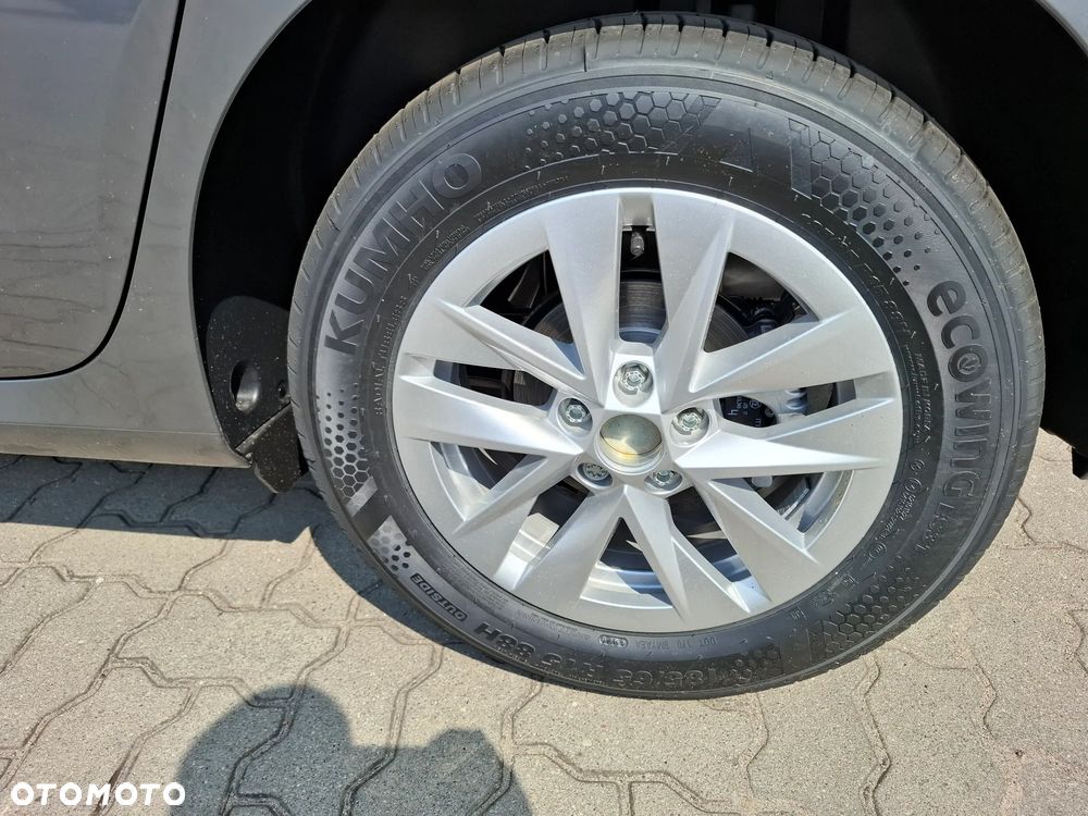 Skoda Fabia 1.0 TSI Drive DSG - 11