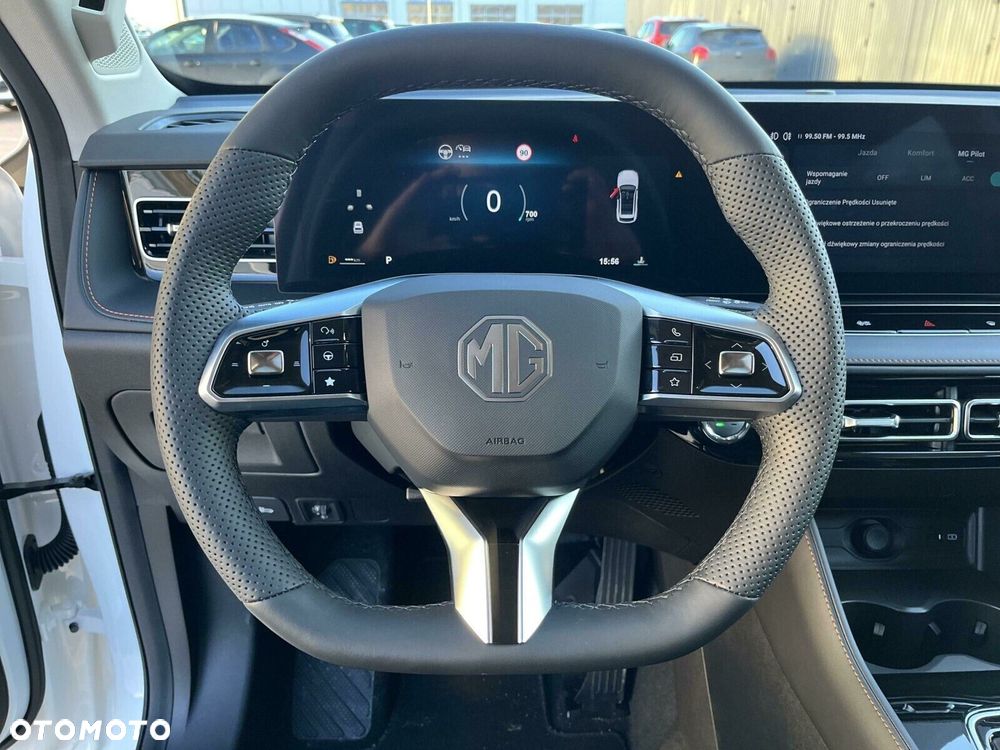 MG HS Hybrid+ - 19