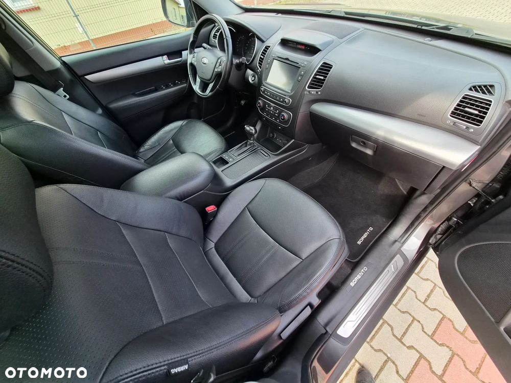 Kia Sorento - 25