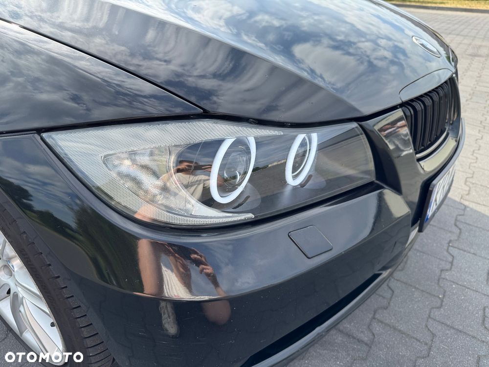 BMW Seria 3 320d - 15