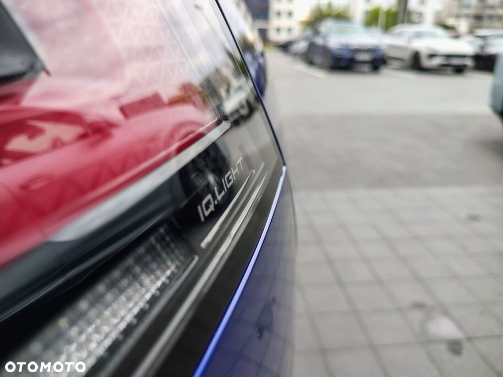 Volkswagen Golf Variant 2.0 TSI 4Motion R - 35