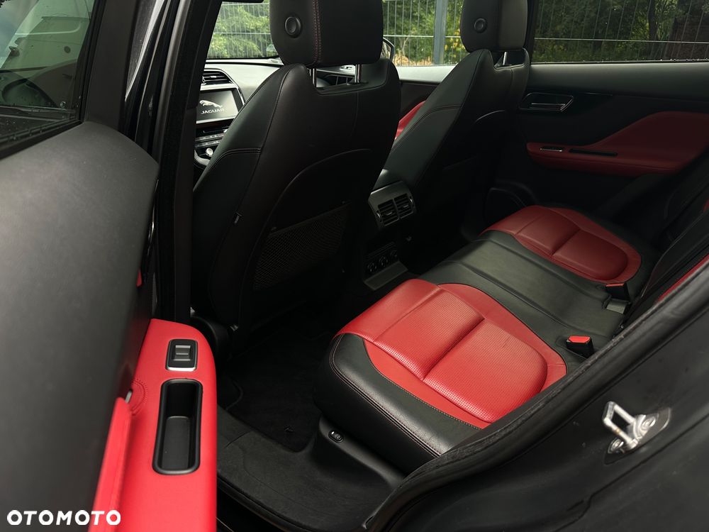 Jaguar F-Pace 2.0 i4D AWD R-Sport - 10
