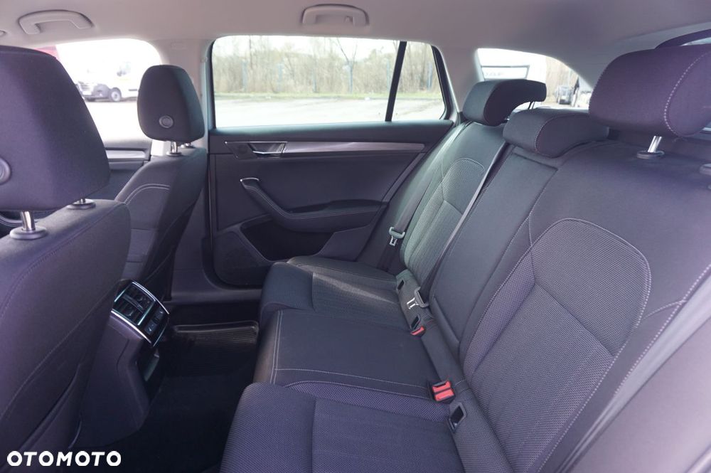 Skoda Superb 2.0 TDI SCR 4x4 Ambition DSG - 14