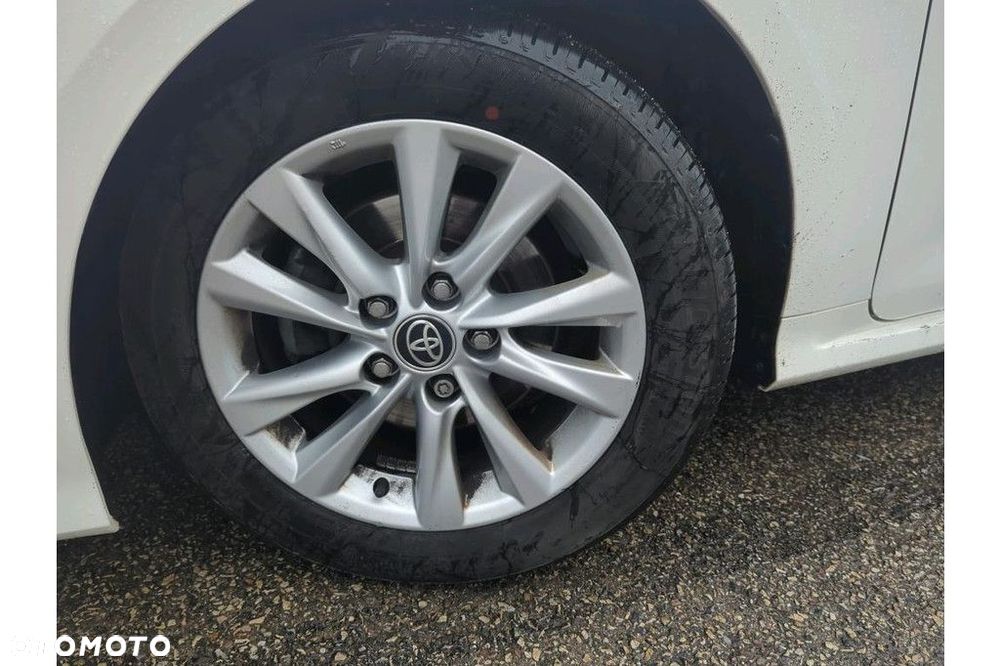 Toyota Corolla - 2