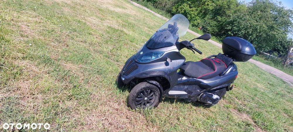 Piaggio MP-3 - 5