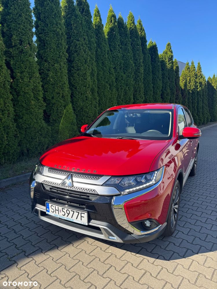 Mitsubishi Outlander - 1