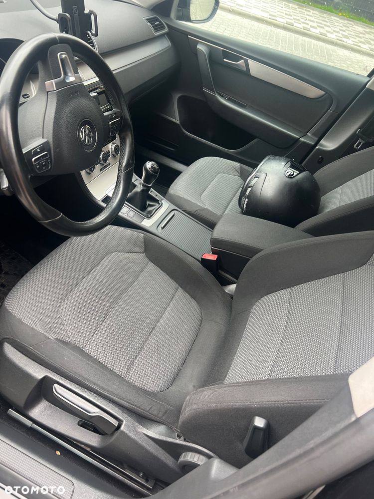 Volkswagen Passat 2.0 TDI DPF Comfortline - 15