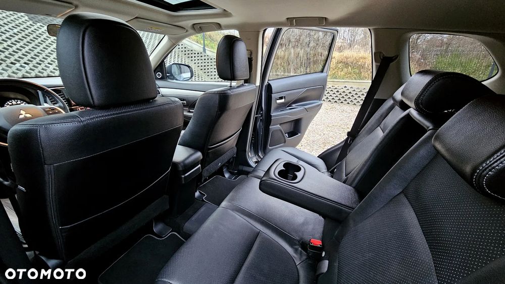 Mitsubishi Outlander 2.0 4WD Plus - 33