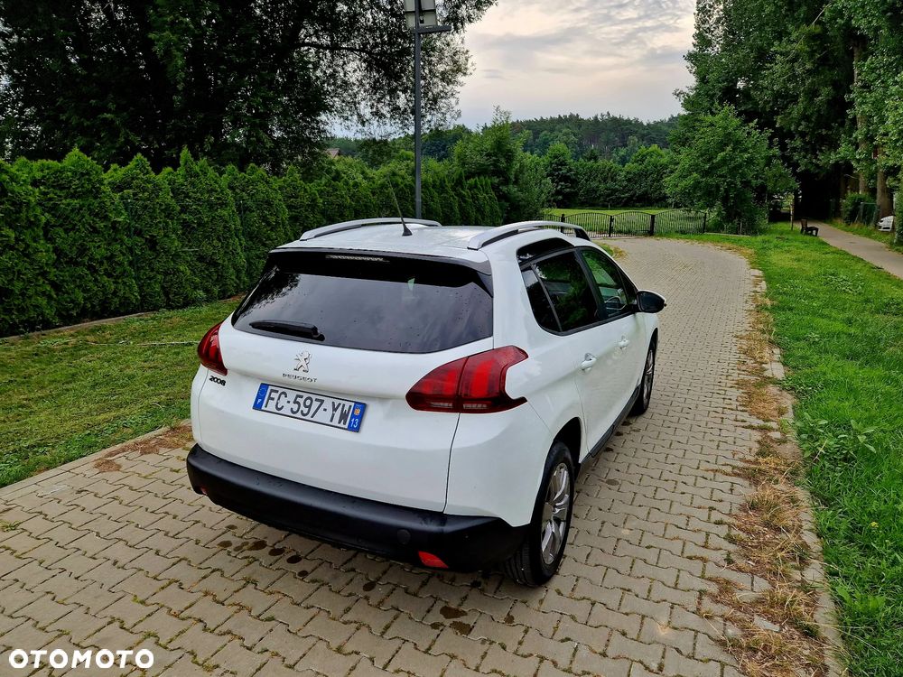 Peugeot 2008 - 12