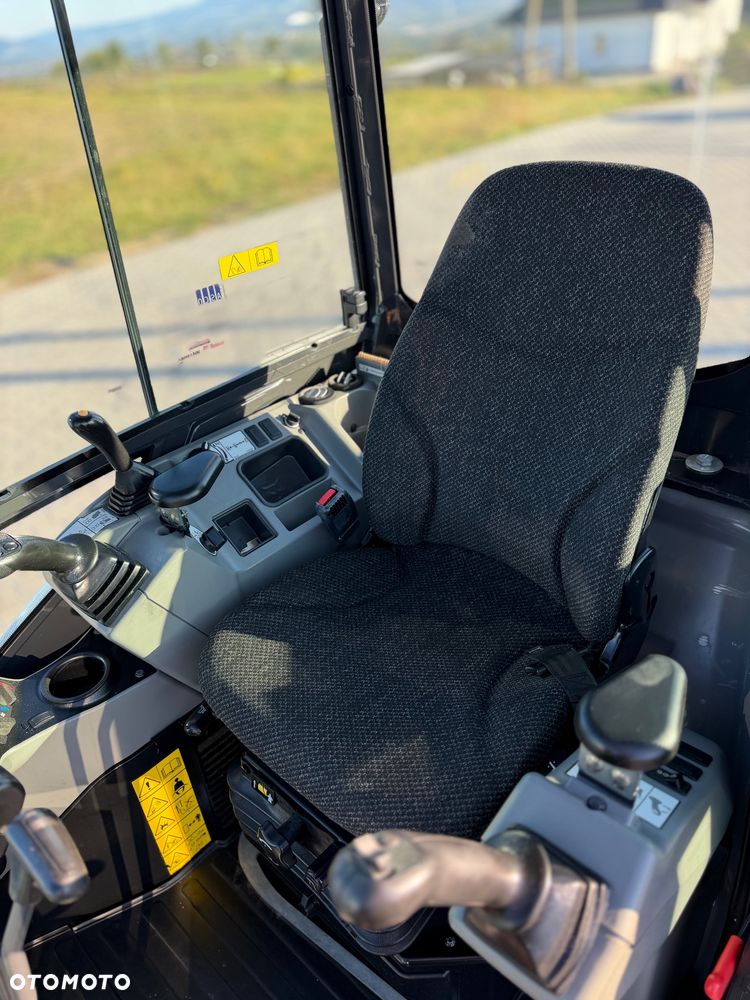 Bobcat E27Z - 17