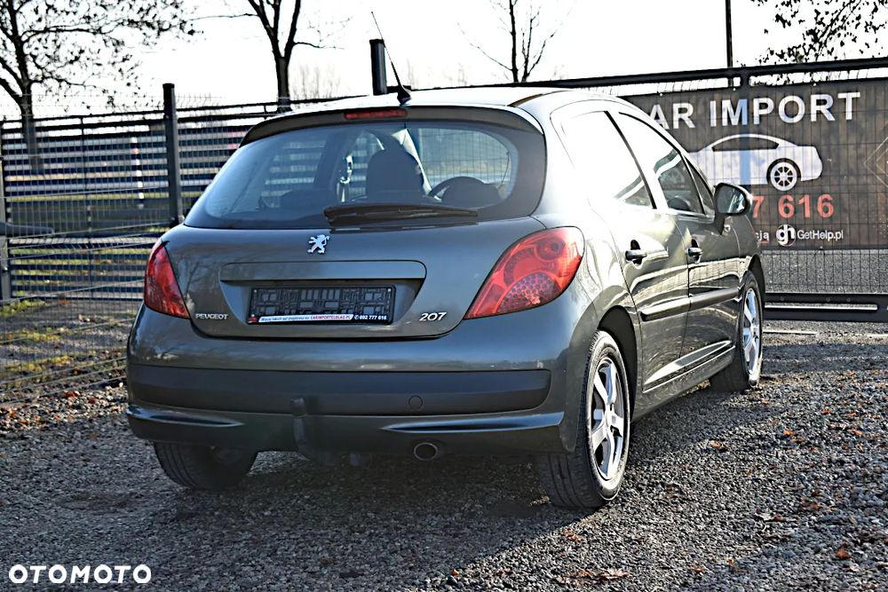 Peugeot 207 1.4 16V Presence - 16