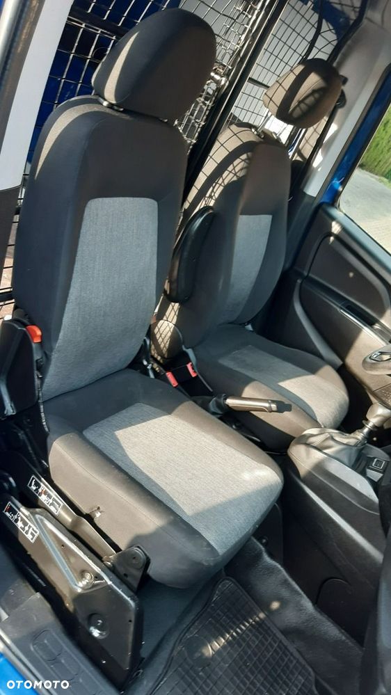 Fiat Doblo - 21