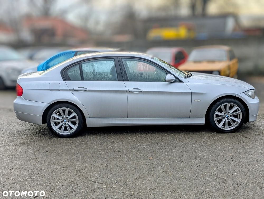 BMW 318D E90 2.0D M47N2 2005 na części - 5