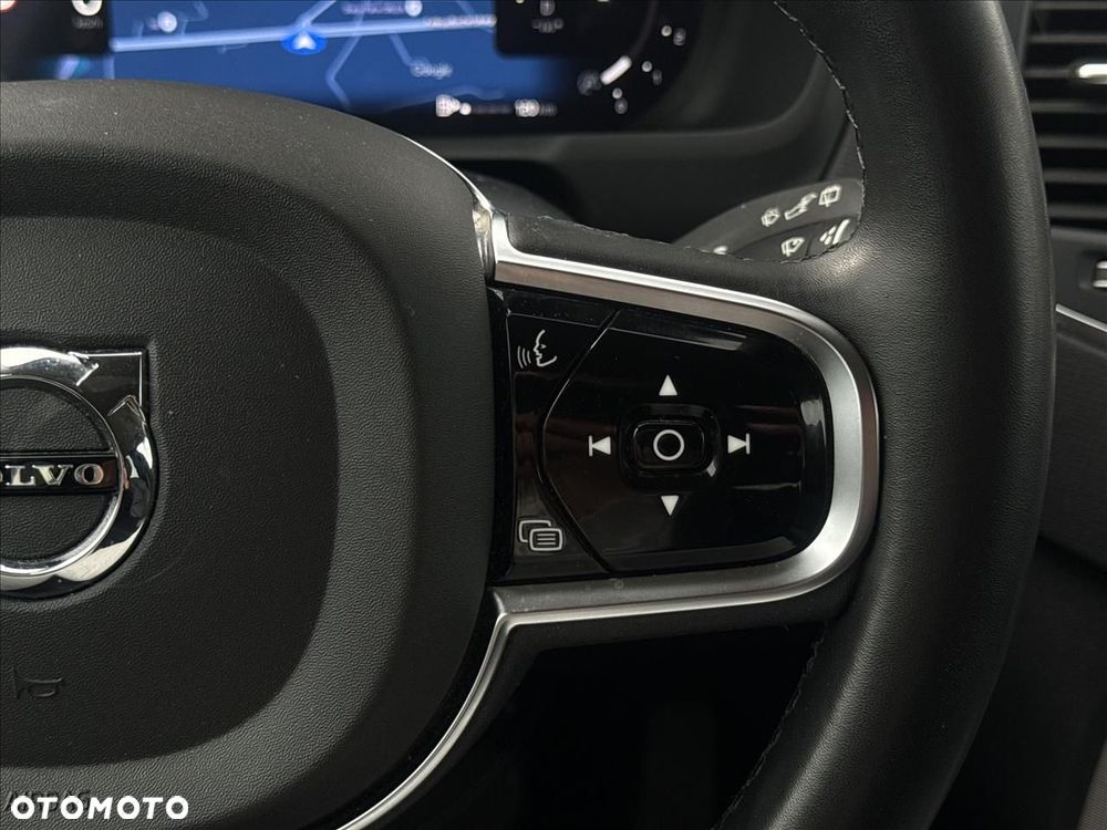 Volvo XC 90 - 25