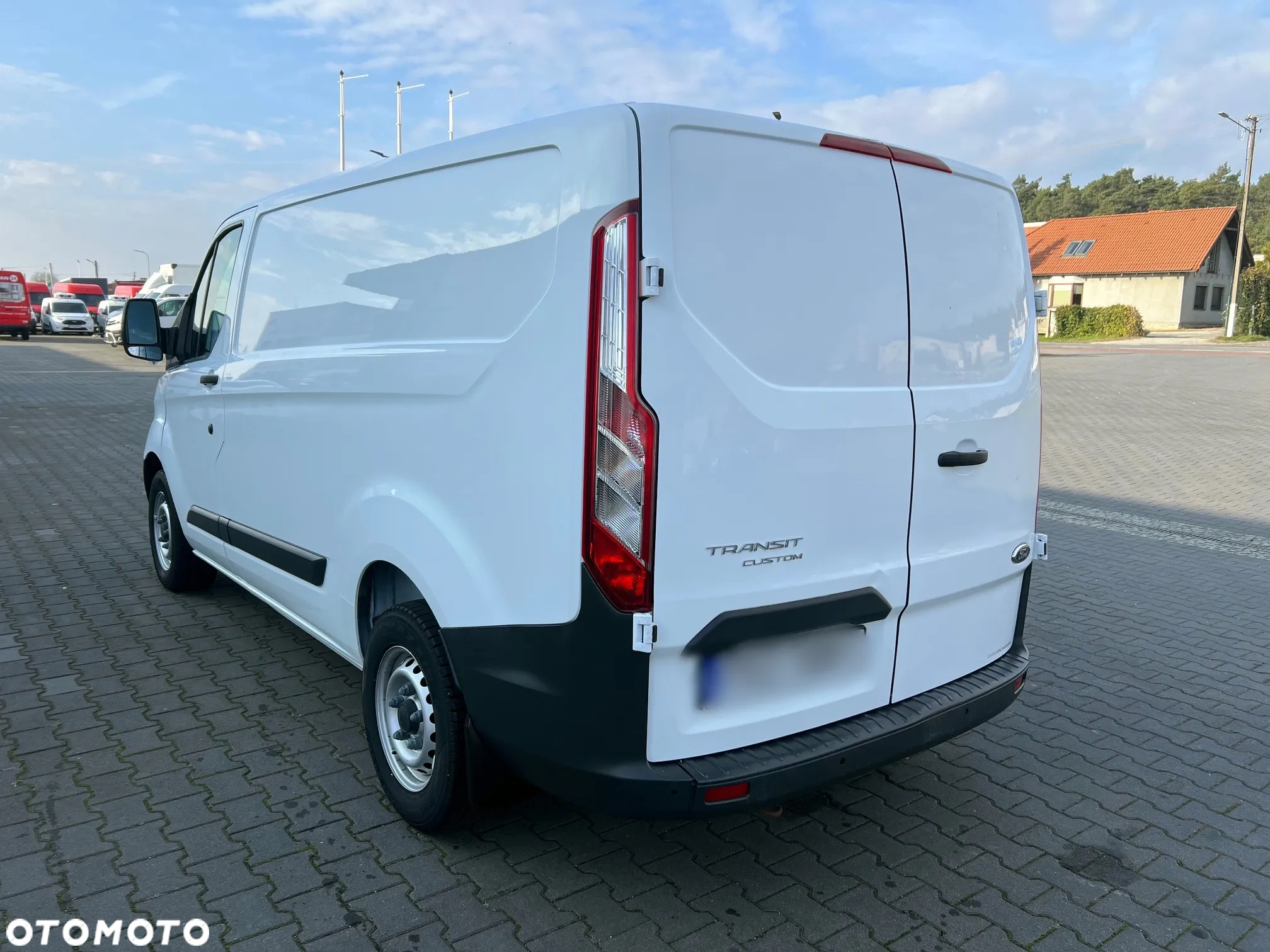 Ford Transit Custom Blaszak Chłodnia Izoterma Zarejestrowany w PL - 4