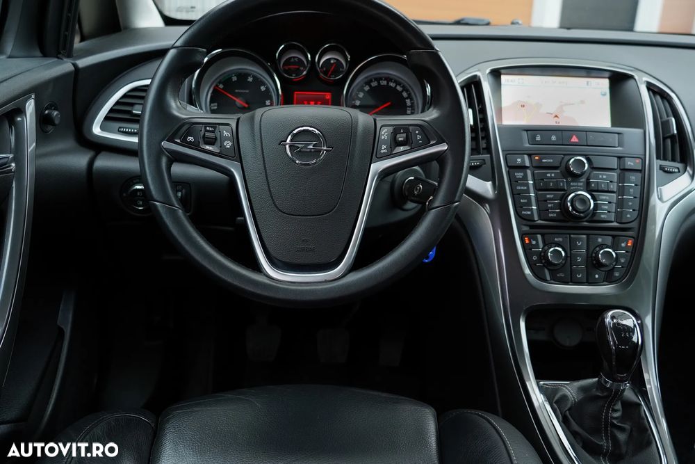 Opel Astra 1.7 CDTI ECOTEC Cosmo - 9