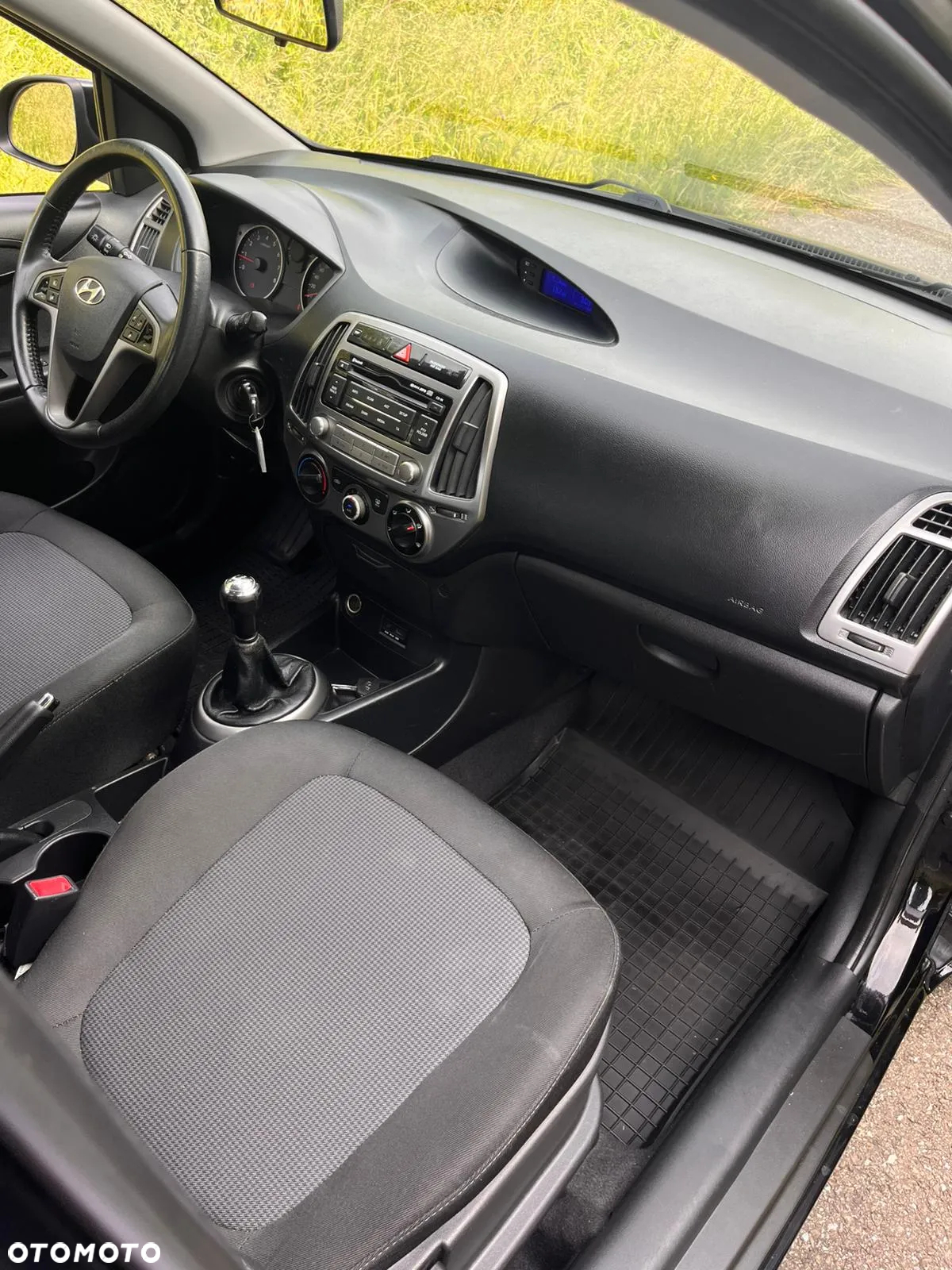 Hyundai i20 blue 1.2 YES Silver - 15