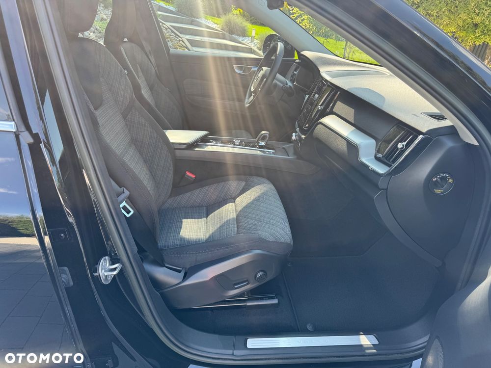 Volvo XC 60 B4 D Core - 23